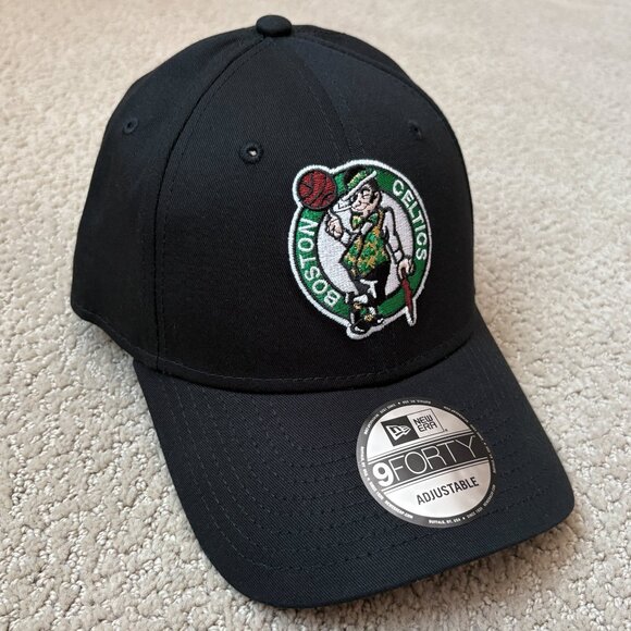 New Era Boston Celtics 9FORTY Black Snapback Adjustable Hat Cap NBA OSFM NWT - Picture 2 of 6